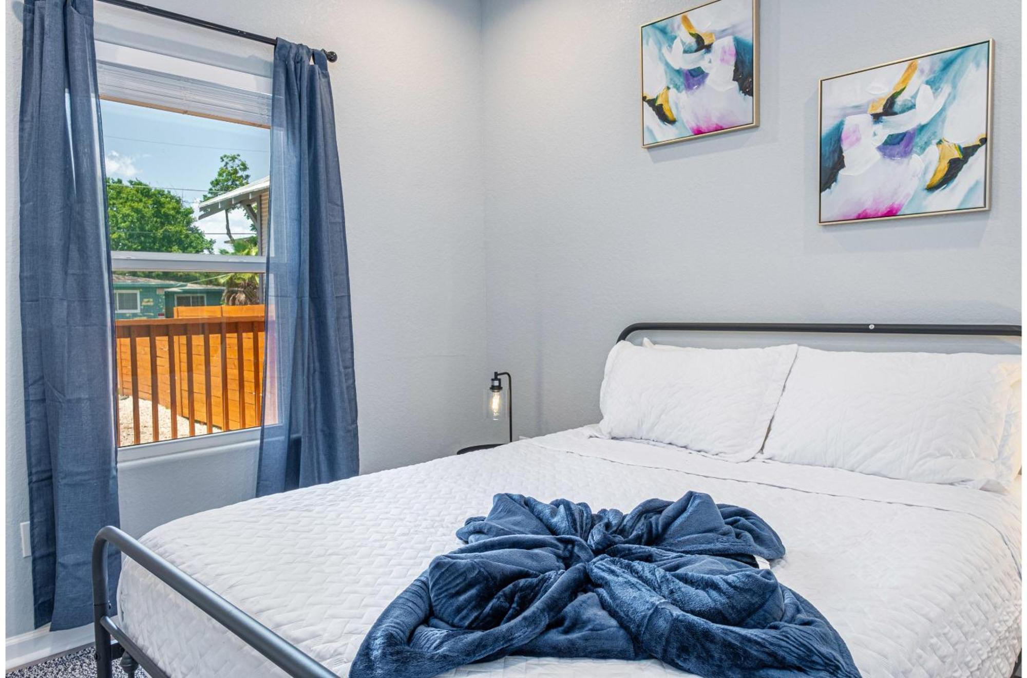 Heaven-sent Convenient 4br 3ba Near Downtown Сasa de vacaciones *